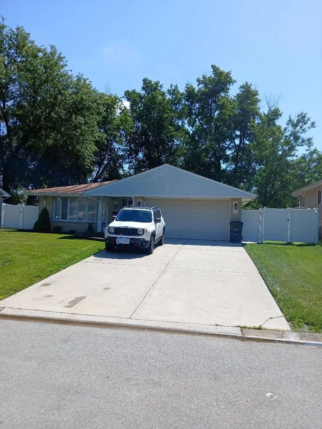 17107 Whitman Avenue, Hazel Crest