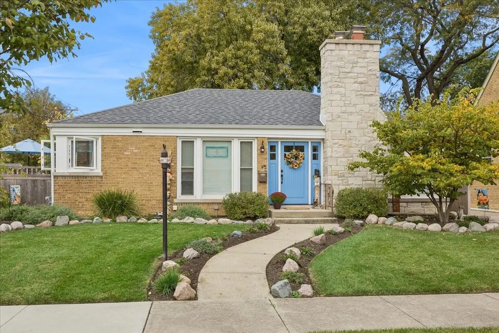 2542 S 6th Avenue, North Riverside