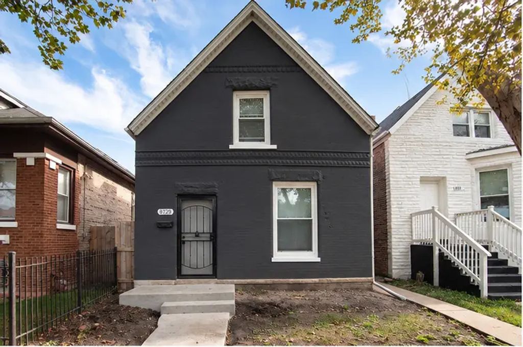 8729 S Carpenter Street, Chicago