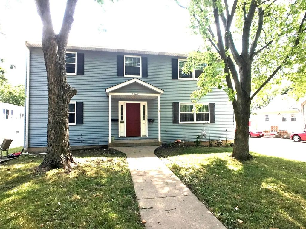 3807 Main Street, McHenry