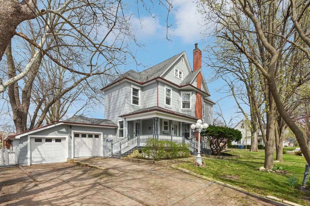 1003 N Chicago Street, Pontiac