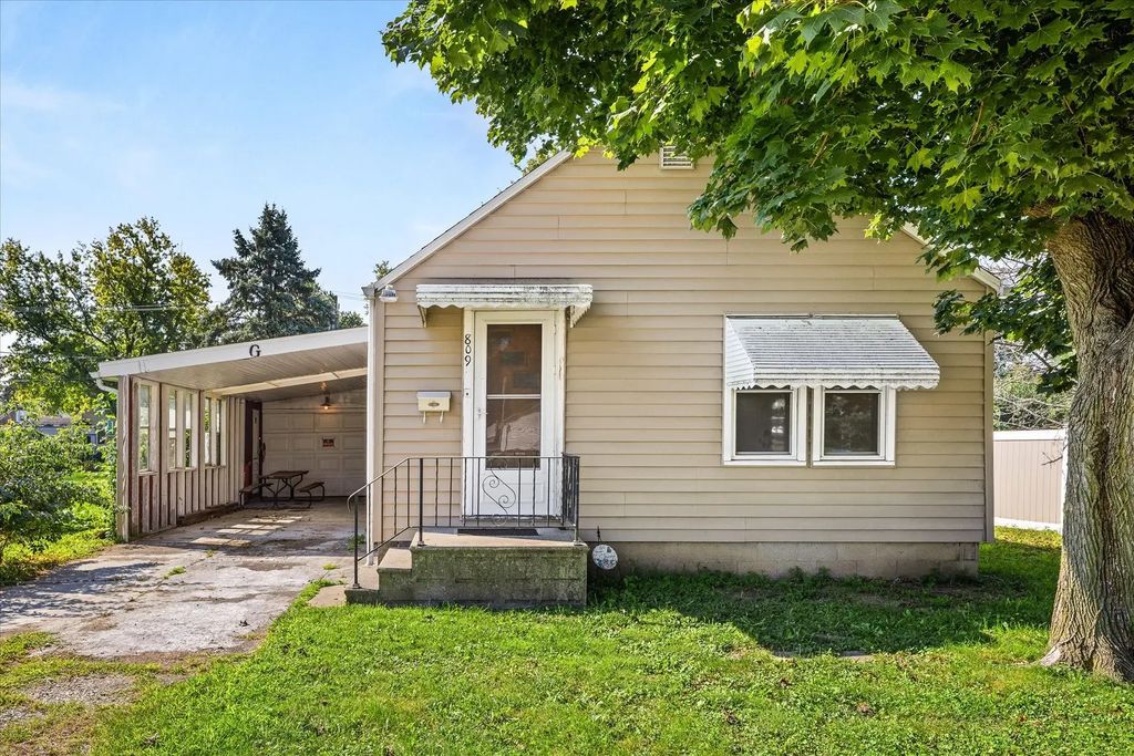 809 Cotton Street, Streator