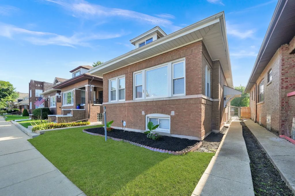8133 S Loomis Boulevard, Chicago