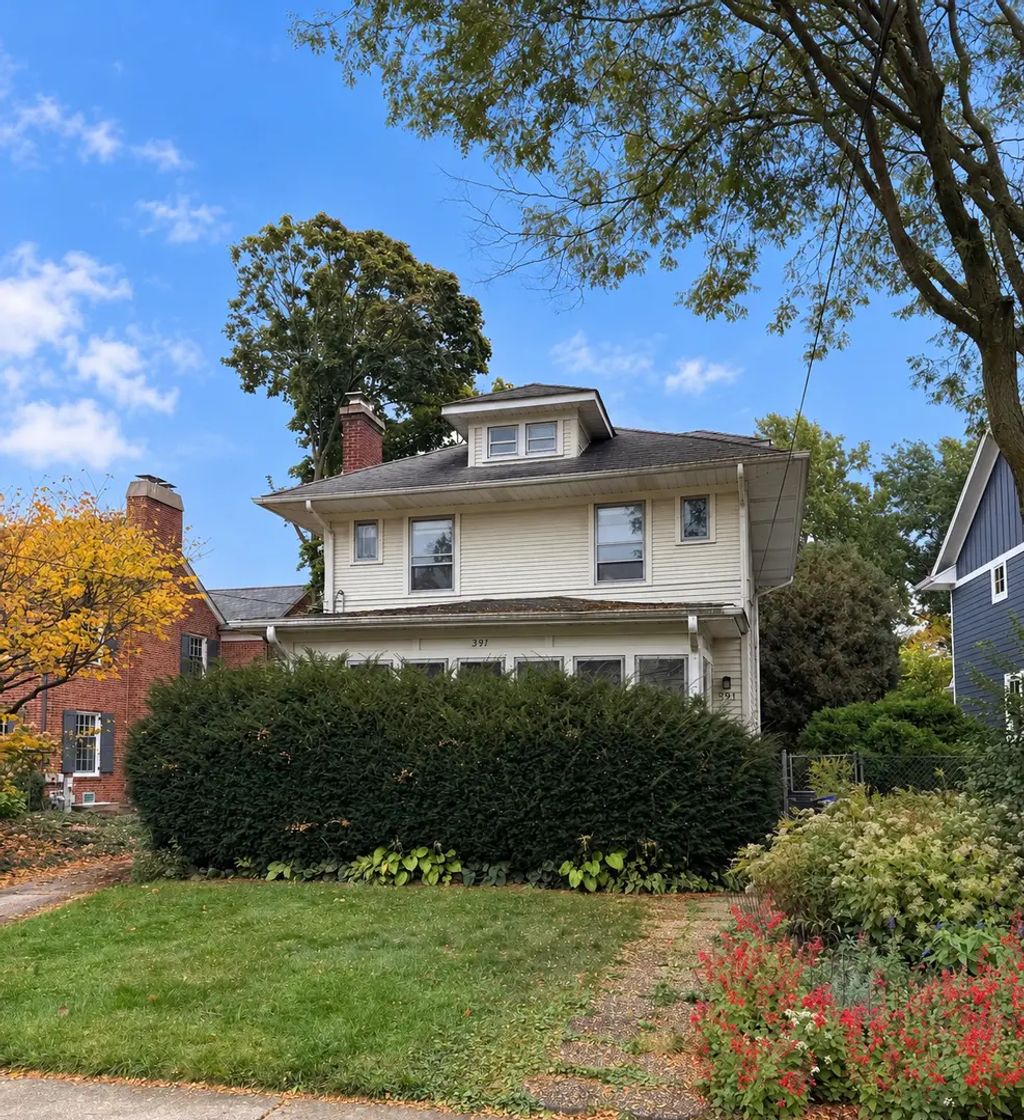 391 N Montclair Avenue, Glen Ellyn