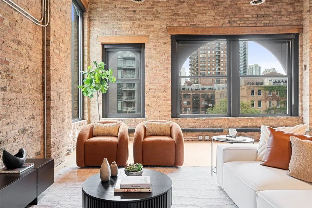 368 Contect 368 W Huron Street 4s, Chicago Property Listing: MLS® #12786570