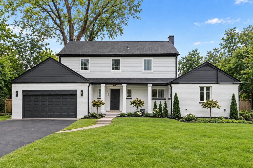 1288 Sunview Lane, Winnetka
