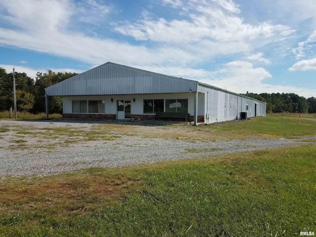 1238 W Main Street, Benton