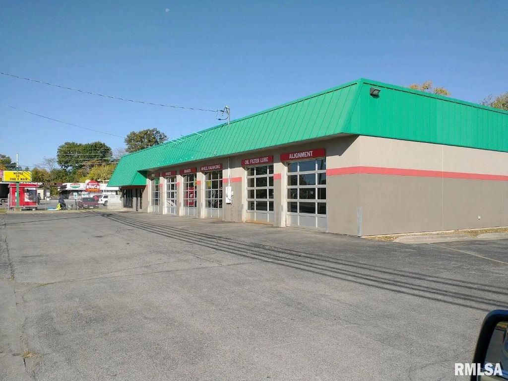 610 E Main Street, Carbondale