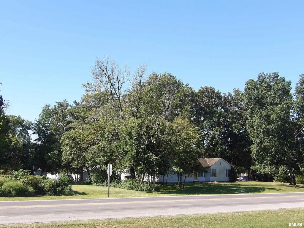 1012 W Main Street, Benton