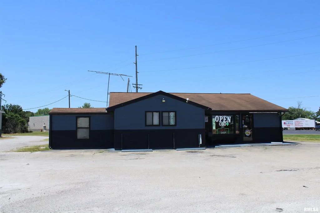 1235 W Broadway Street, Centralia