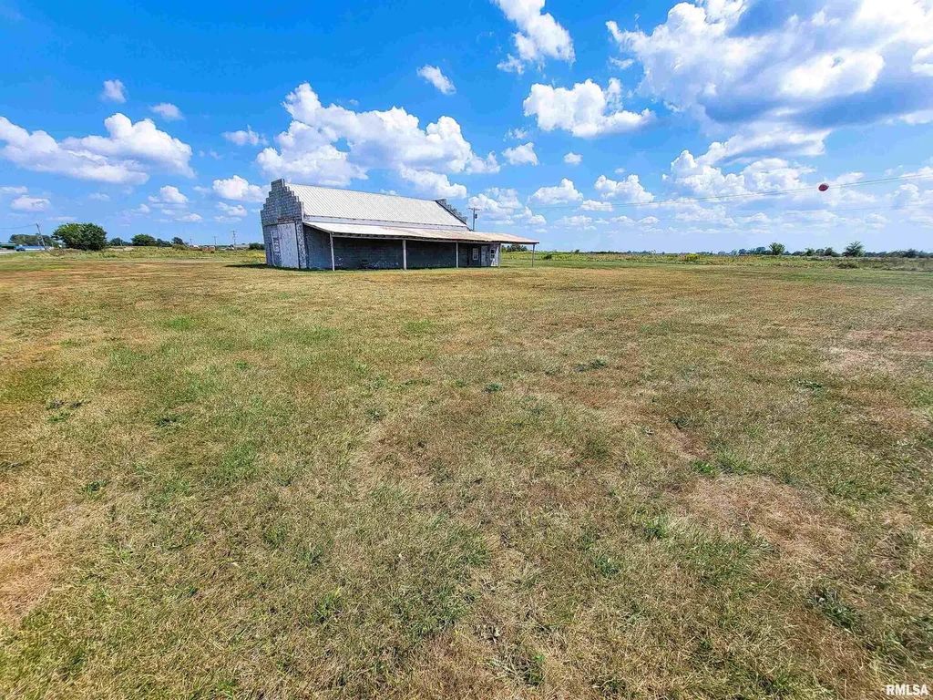11044 Old Highway 50, Flora