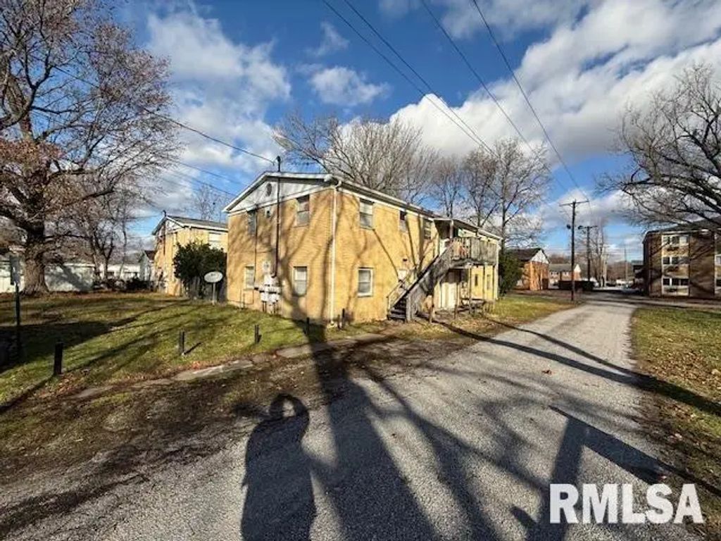 418 & 420 S Graham Street, Carbondale