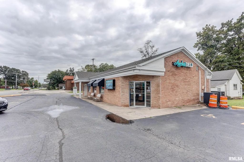 109 S Park Street, Sesser