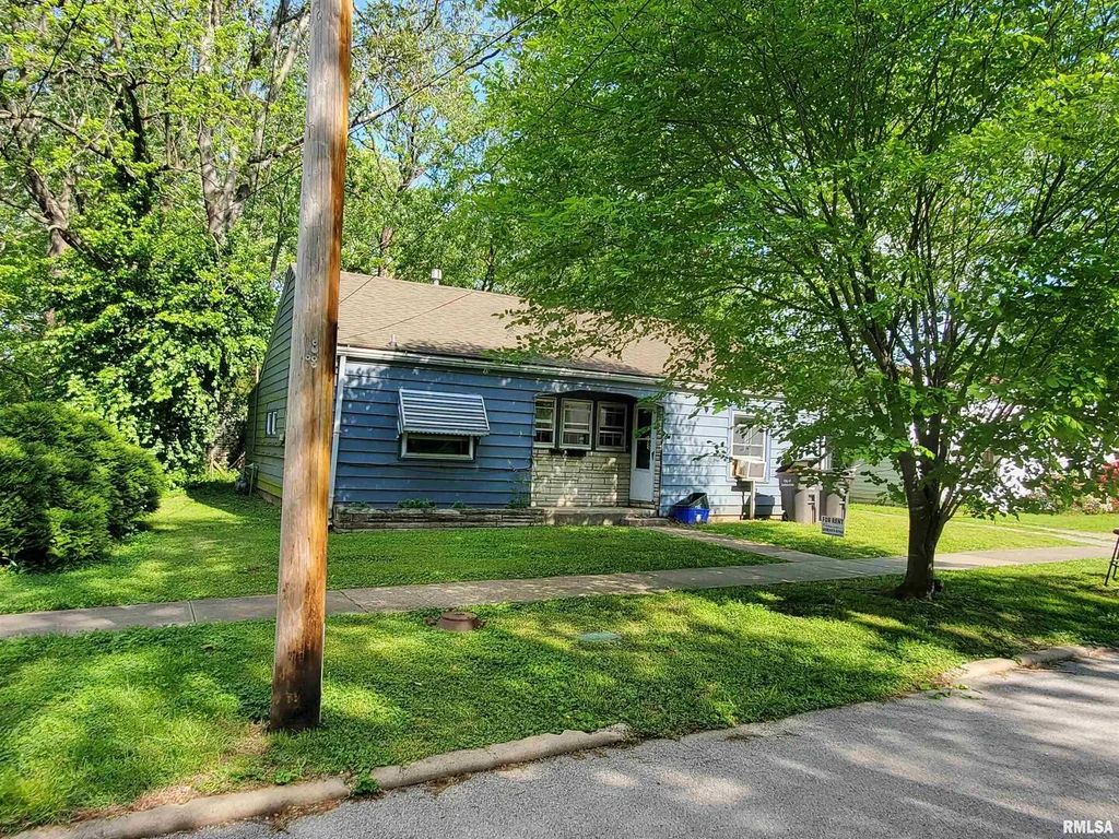 607 N Almond Street 1, Carbondale