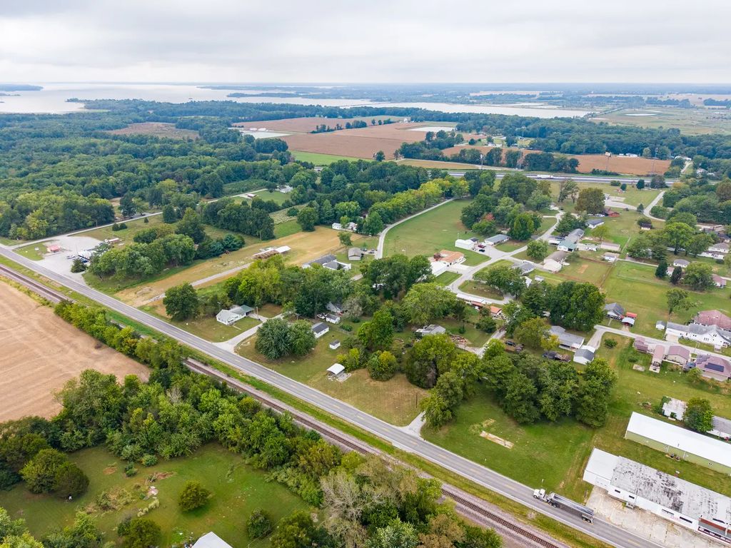 N Il Hwy 37 Highway, Bonnie