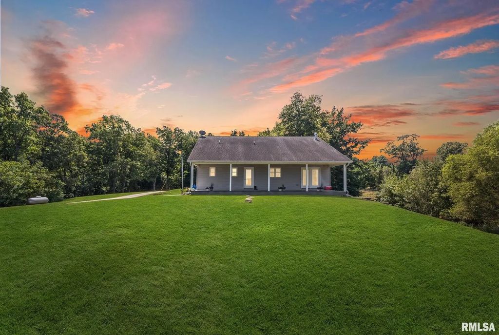 520 Deerfield Road, Walnut Hill