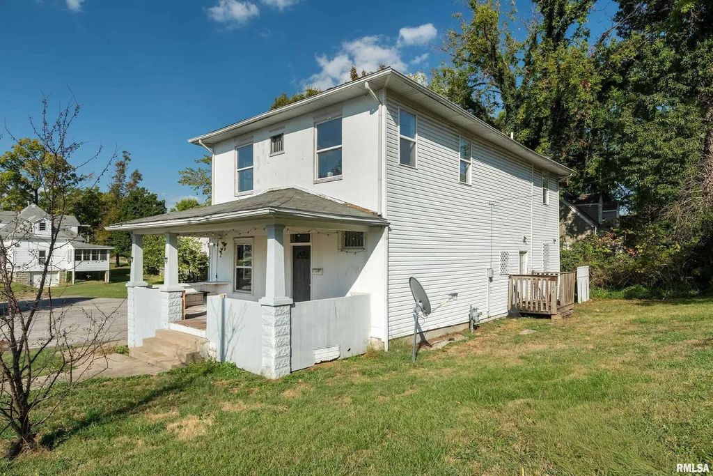 609 S Poplar Street, Carbondale