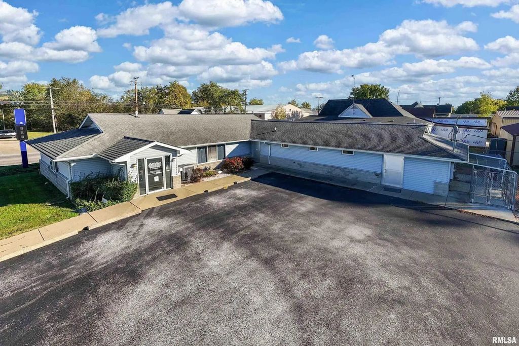 602 S Court Street, Marion