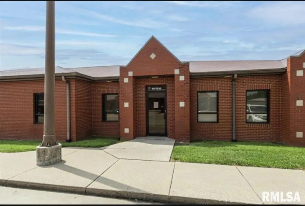 1009 S 42nd Street Suite 5, Mt Vernon