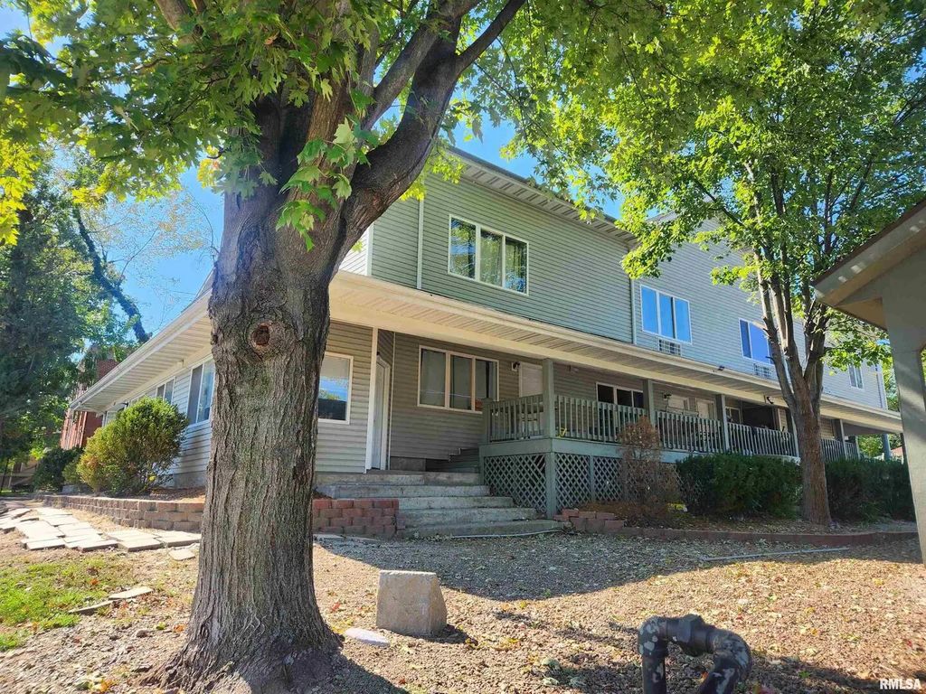 502 S University Avenue, Carbondale