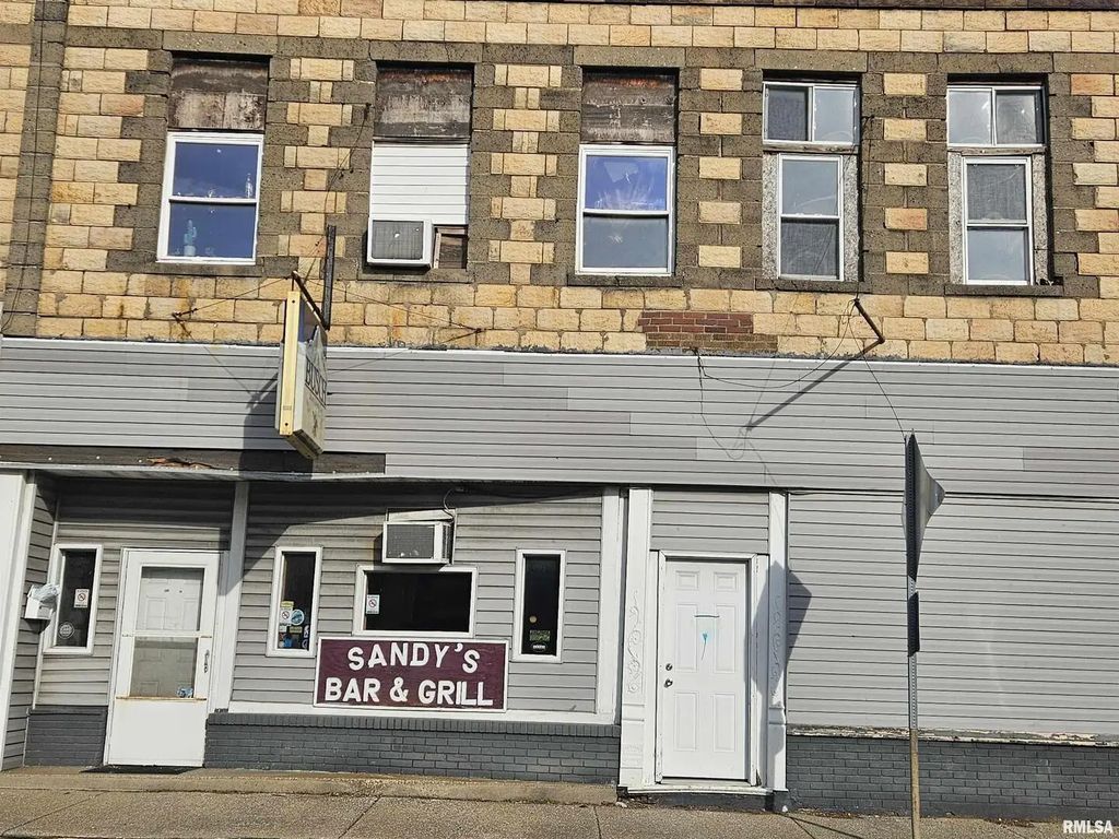 109 E Main Street, Benton