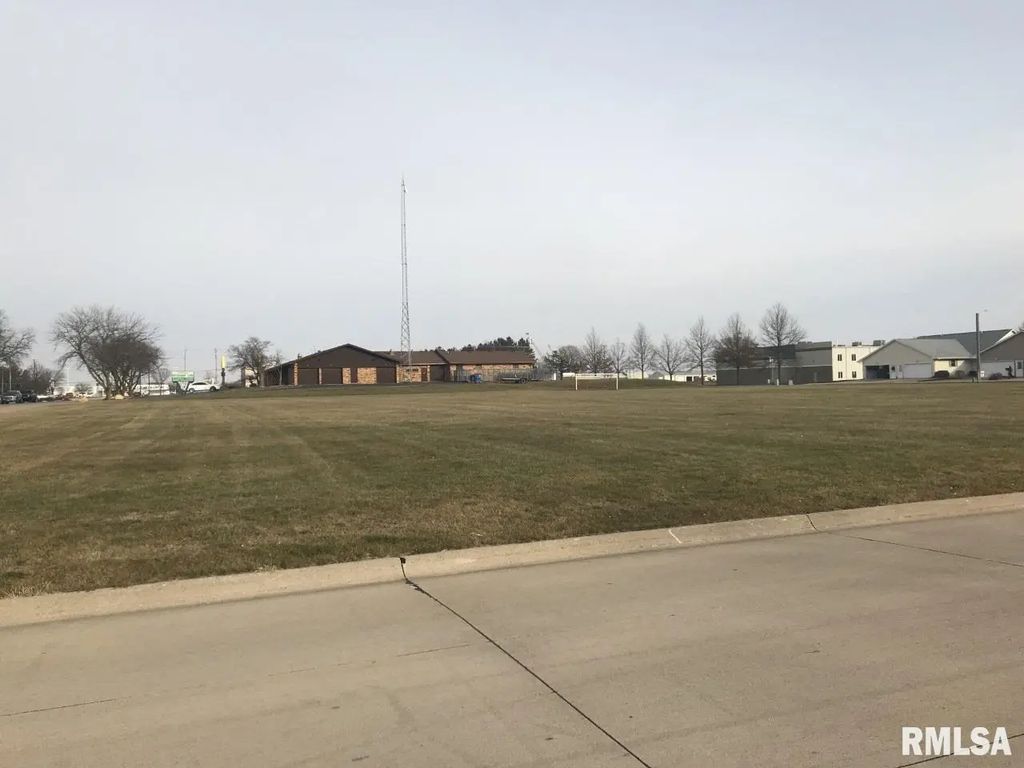 S 6th Avenue, Eldridge