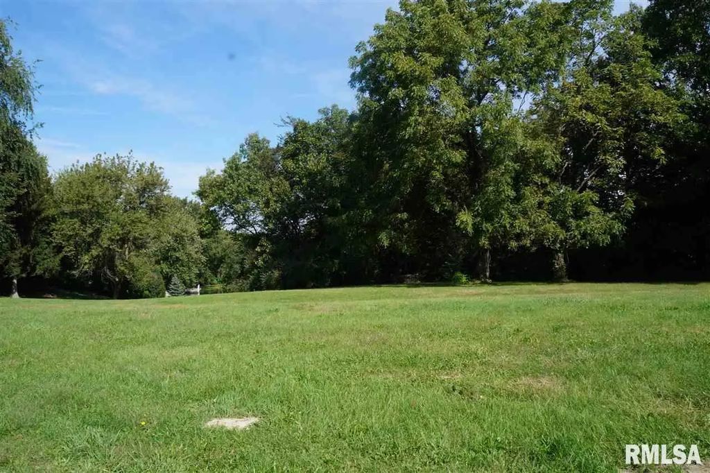 109 N 2nd Avenue, Colona