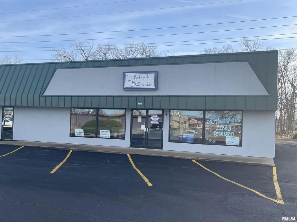 1548 52nd Avenue, Moline