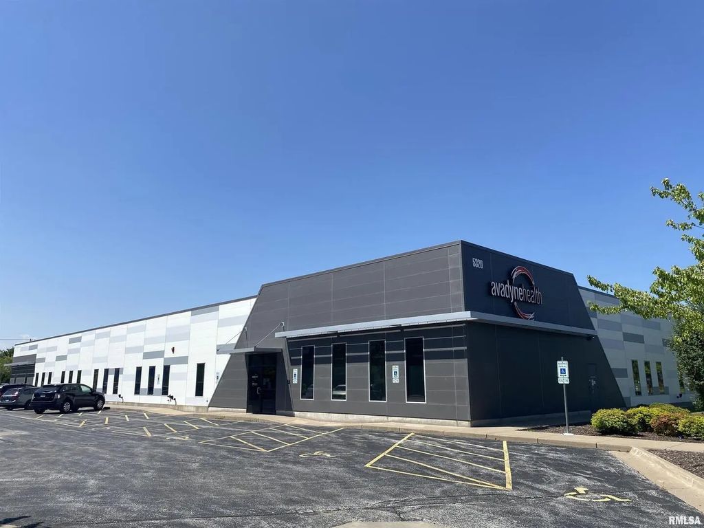 5320 22nd Avenue, Moline