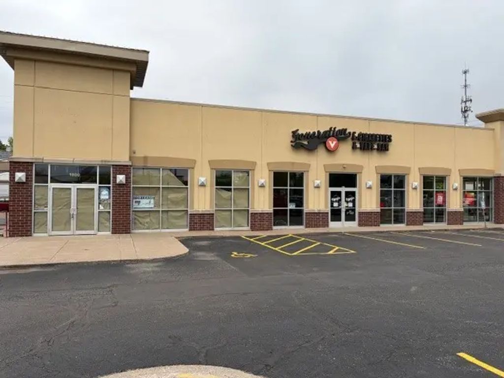 1800 N Division Street A, Davenport