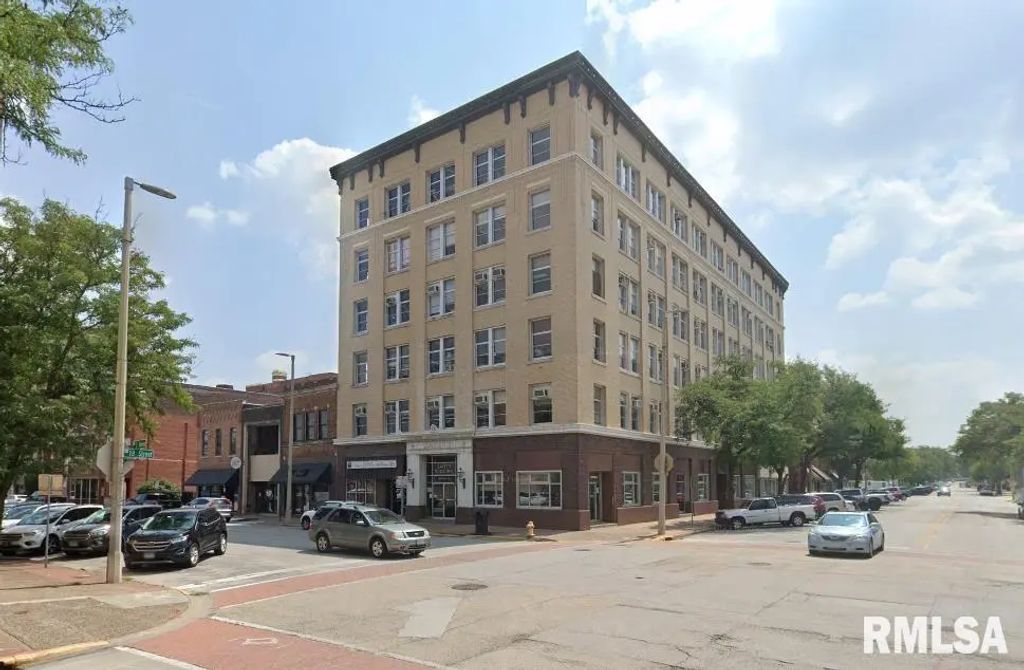 1800-1812 3rd Avenue, Rock Island