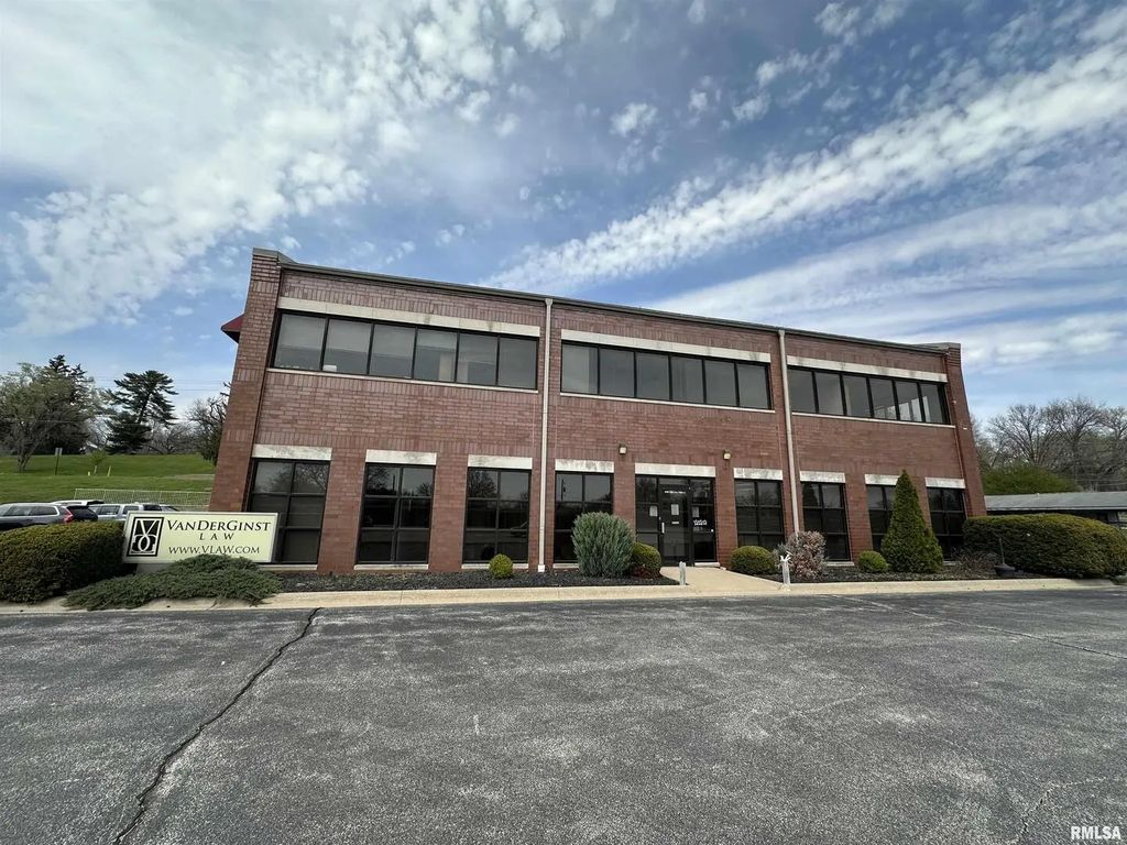 4950 38th Avenue, Moline