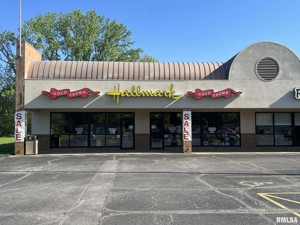 609 Avenue Of The Cities, East Moline
