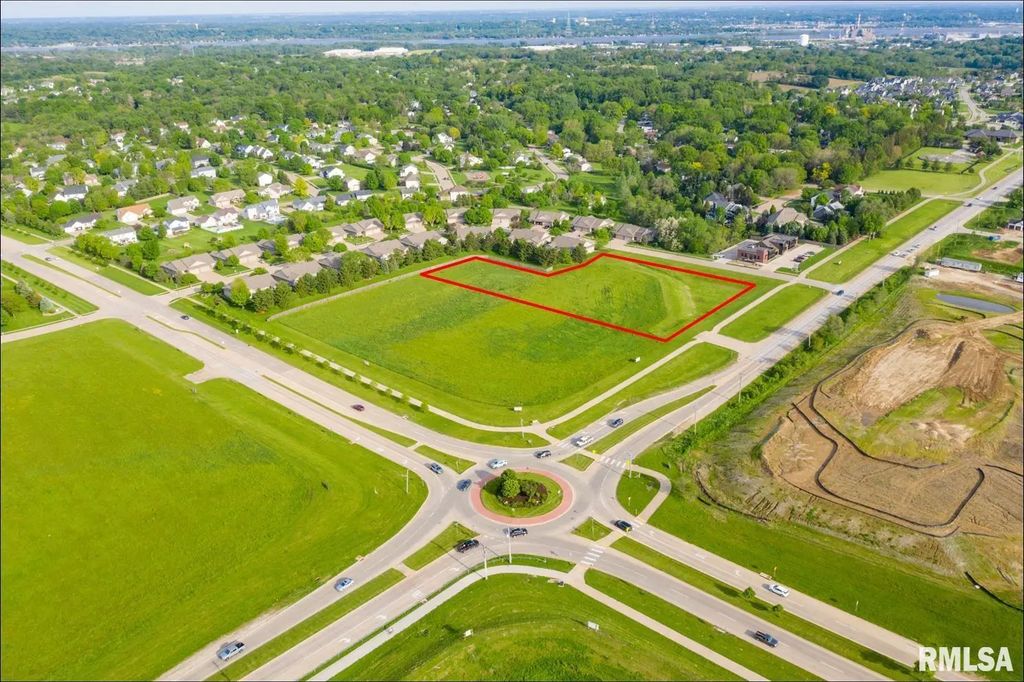 Middle Road, Bettendorf