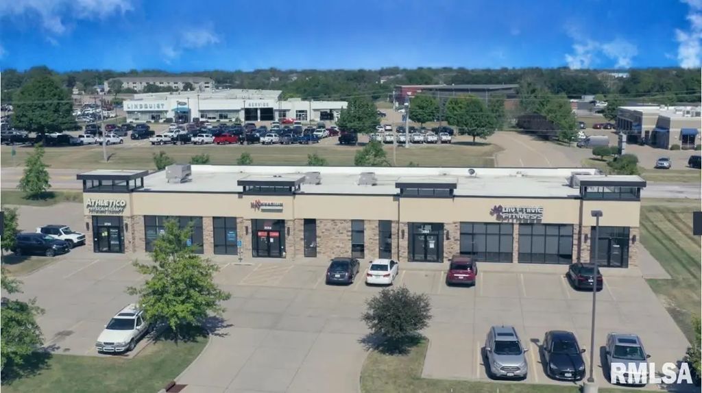 3260 Ridge Point, Bettendorf