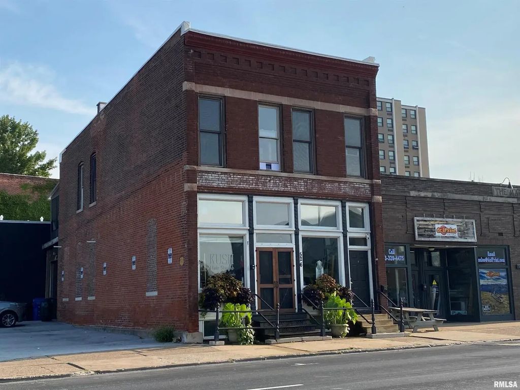 526 W 2nd Street, Davenport