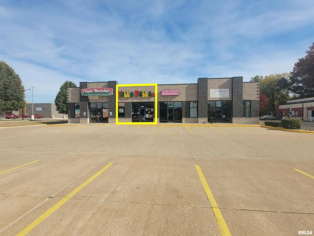 3207 Devils Glen Road, Bettendorf