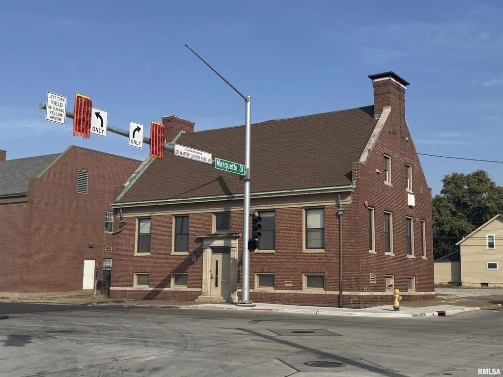 1202 W 3rd Street, Davenport