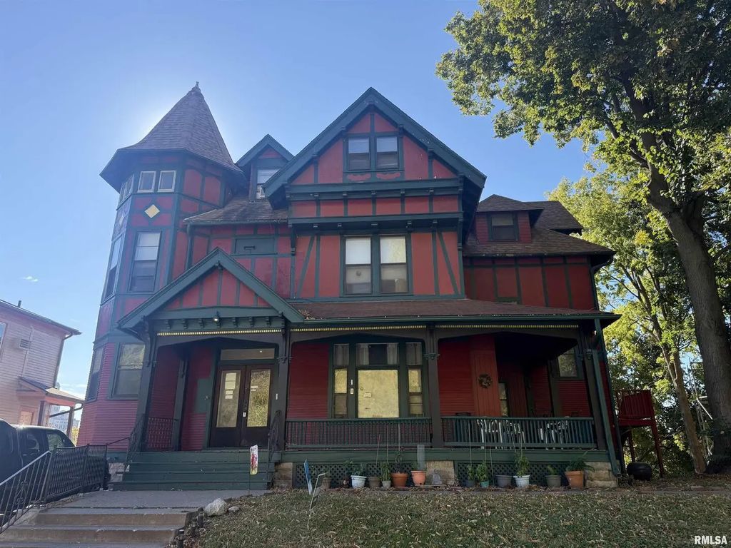413 W 6th Street, Davenport