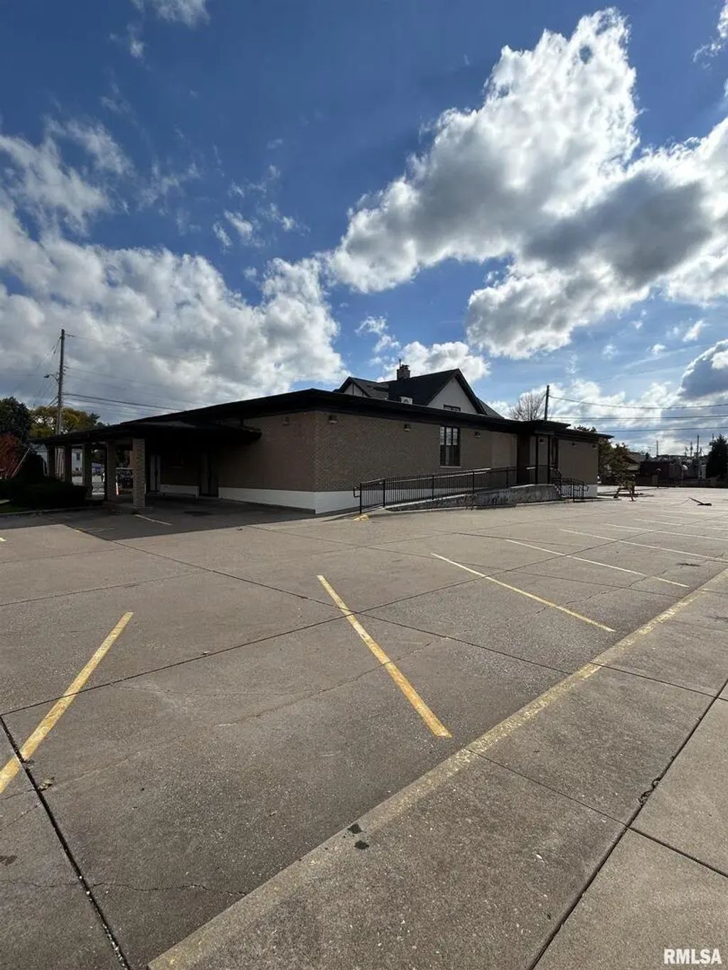 1611 7th Street, Moline