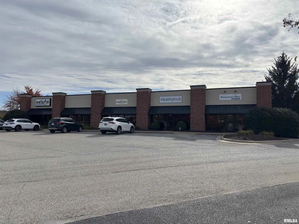 2367-2377 Cumberland Drive, Bettendorf