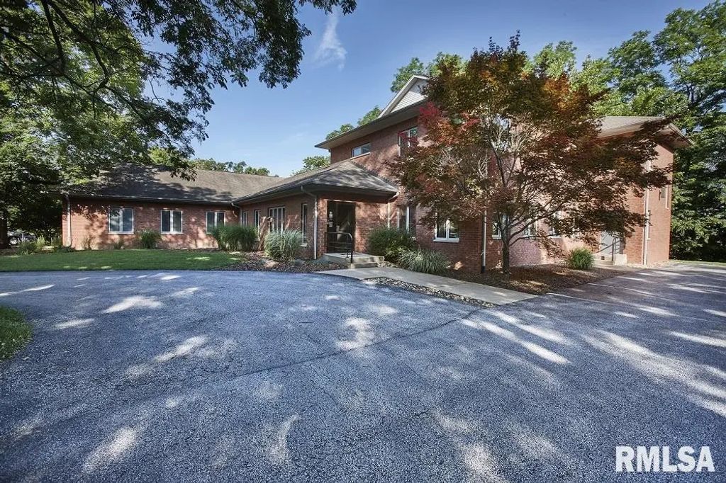 824 17th Street, Moline