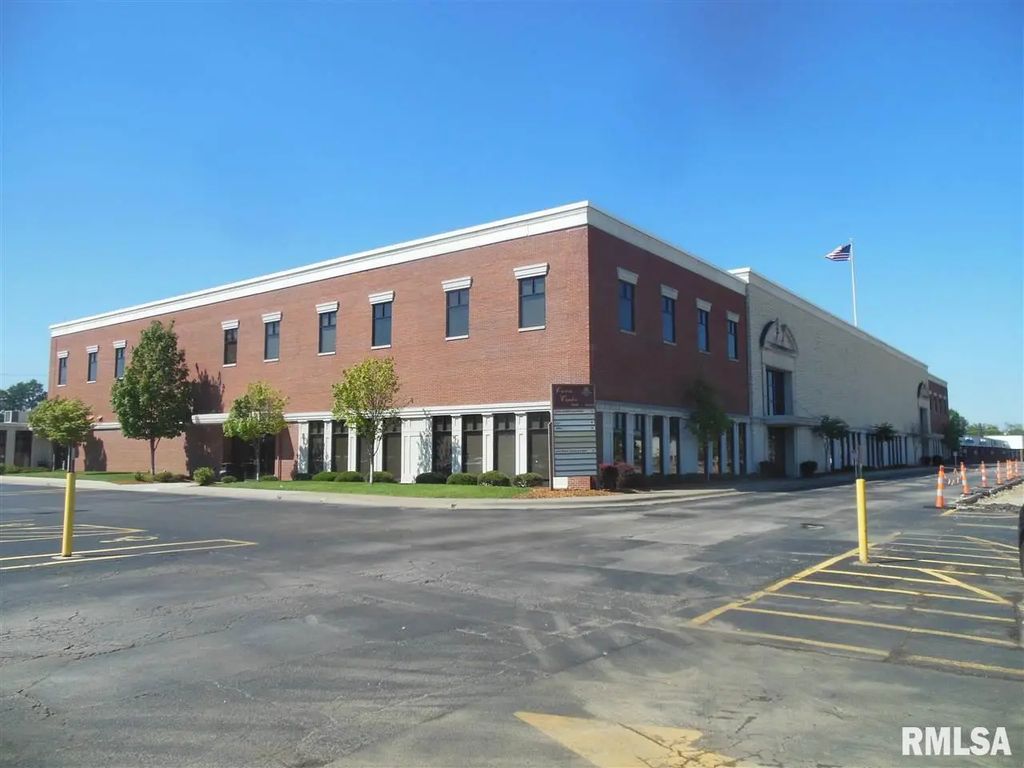 3800 Avenue Of The Cities 201, Moline