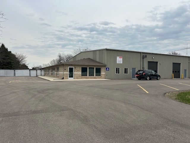 700 East North Street, Elburn