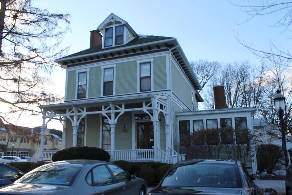 215 Fulton Street, Geneva