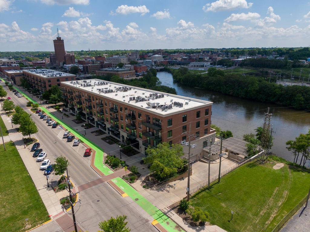 160 South River Street 112, Aurora