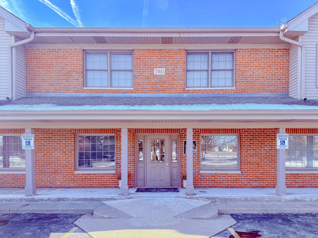 2 Hankes Road B, Aurora