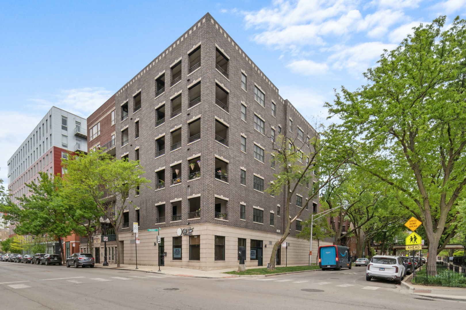 Photo of Listing #12449716