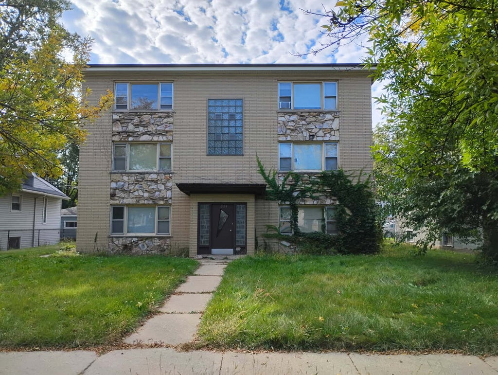 555 West 111th Street, Chicago, 60628
