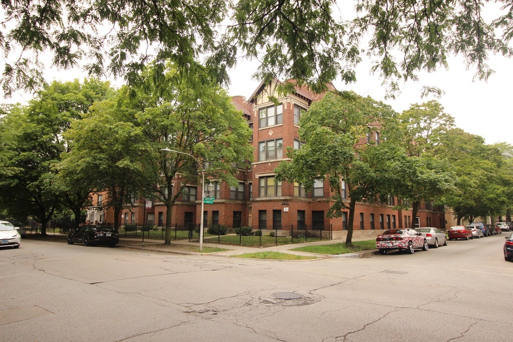 5200 South Woodlawn Avenue, Chicago, 60615
